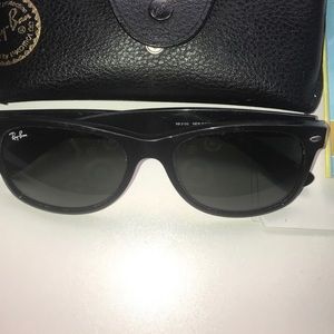 ray ban classic wayfarer black , made in italy